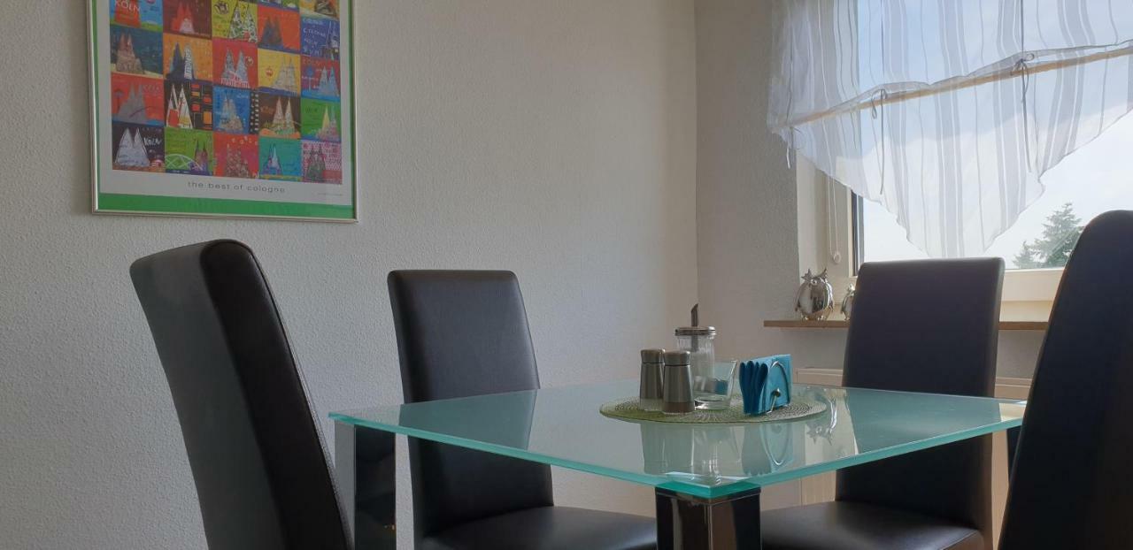 Ferien- Messewohnung Naehe Koeln-Messe Flughafen Bonn Rösrath Buitenkant foto